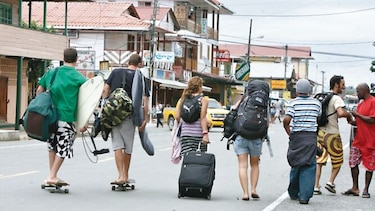 Allanan camino para obras en isla Colón