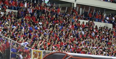 La FIFA multa a la Fepafut por conducta de los aficionados