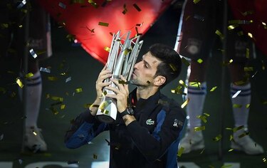 Djokovic impone récord, con su cuarto título en Shanghái
