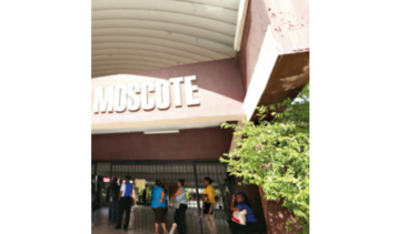 Comunidad educativa del José Dolores Moscote se reúne con ministra Villalobos