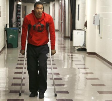 Derrick Rose no descarta volver a jugar esta temporada