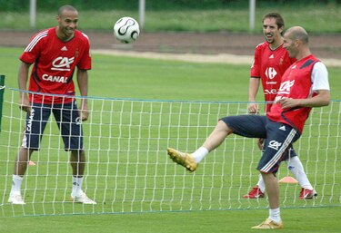 Francia homenajeará a sus jugadores centenarios ante Brasil