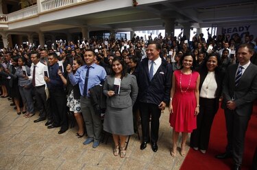 Capacitados  en inglés, fuera del sistema