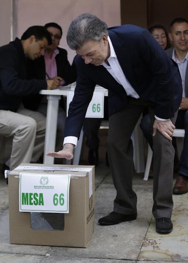Colombia elige hoy a su presidente, tras una larga e intensa jornada