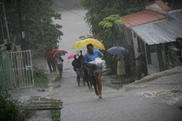 Sinaproc emite alerta preventiva por lluvias