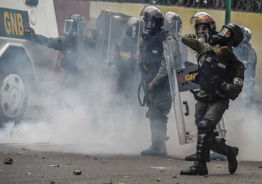 Nicolás Maduro ordena militarizar estado fronterizo Táchira ante ola de saqueos