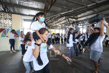 Voluntarios israelíes concluyen labores sociales en el país; estuvieron en escuelas de Panamá y San Miguelito