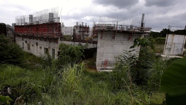 Aparece un tercer grupo para negociar
