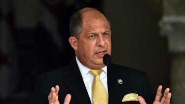 Presidente de Costa Rica se licencia de cargo por operación de próstata