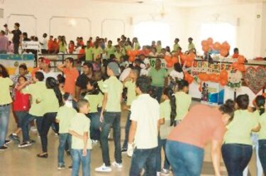 Jóvenes intercambian experiencias sobre el cuidado de la salud