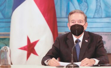 Tildan de desenfocado y protocolar el mensaje de Cortizo sobre albergues