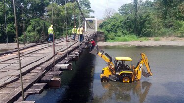 Comienzan las tareas de reparación del puente sobre el río Guaniquito