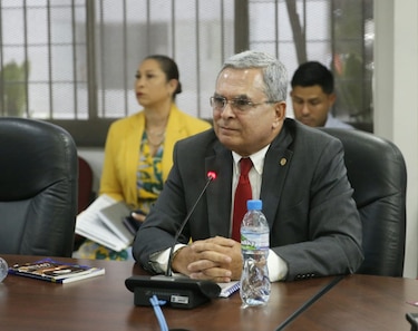 Asesores, abogados, magistrados y funcionarios compiten por una silla en el Tribunal Electoral