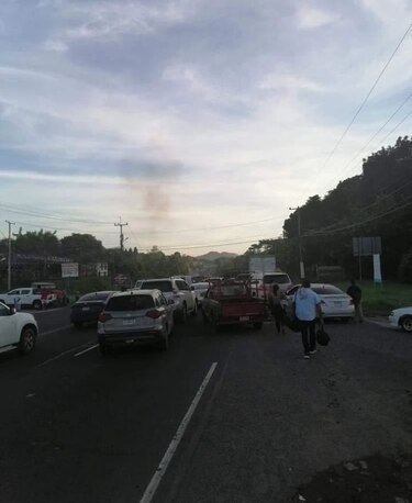 Protestas y cierres continúan en el área metropolitana y el interior del país