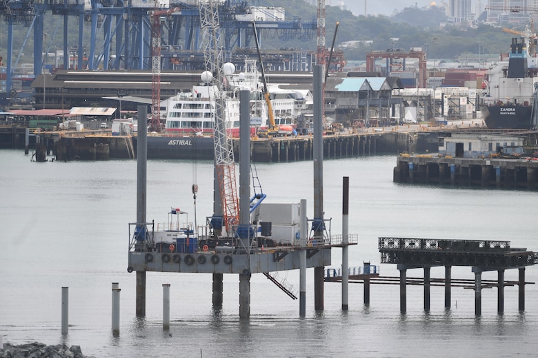 Huelga del Suntracs paraliza más de 90 obras del MOP en todo el país