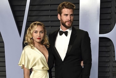 Cyrus y Hemsworth donan $500 mil tras perder casa en incendio de California