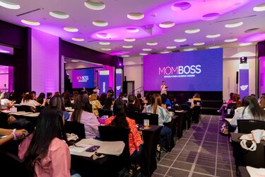 Finanzas, liderazgo y empoderamiento en la segunda edición de Momboss: Escuela de Mujeres Líderes