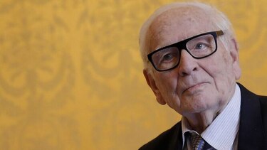 El modisto Pierre Cardin prepara su sucesión a los 96 años