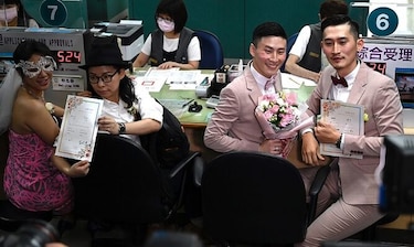 Taiwán registra casamientos homosexuales, en jornada histórica para Asia