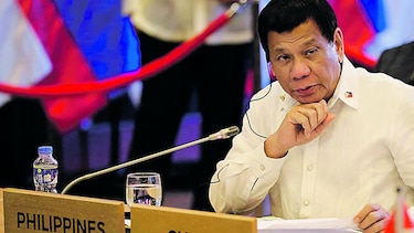 Presidente de Filipinas revela que sufre de miastenia