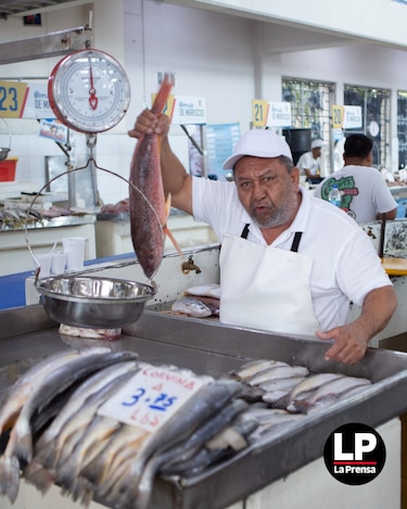 Reportan ventas lentas pese a ofertas de pescados y mariscos en el inicio de la Cuaresma