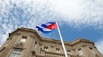 Izan la bandera cubana en nueva embajada de la isla en Washington