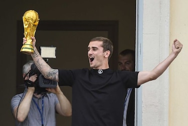 Griezmann recibe el homenaje de su ciudad natal por el título mundial