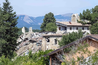 Un terremoto de 4.6 grados sacude el centro de Italia y se siente en Nápoles
