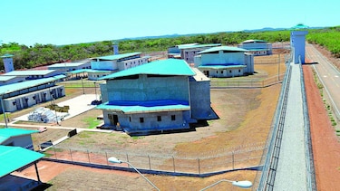 Construyen cuatro centros de detención