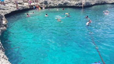 Turista italiano muere atacado por un tiburón en isla colombiana del Caribe