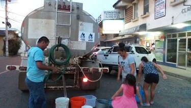 Chitré, más de 60 horas sin agua; trabajos de reparación continúan
