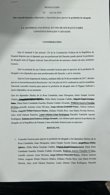 La abogada de Cholo Chorrillo y otros diputados quieren seguir litigando mientras ocupan la curul; otros se oponen
