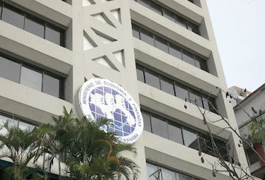 Fiscalía Anticorrupción busca en la DGI los documentos que avalen las exoneraciones a una supuesta zona libre de petróleo