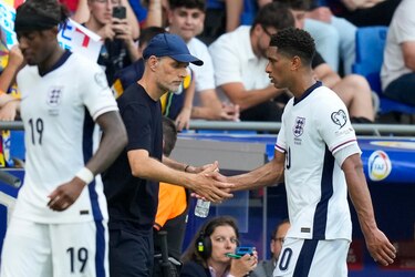 Roban los ‘tacos’ deportivos y los balones de la selección inglesa antes de su llegada a Kansas City
