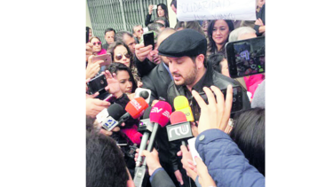 Fiscalía de Ecuador procesa a un periodista por un tuit