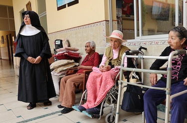 Esperanza renace en ancianos de Perú con visita del papa León XIV: ‘Nos ha devuelto ganas de vivir’
