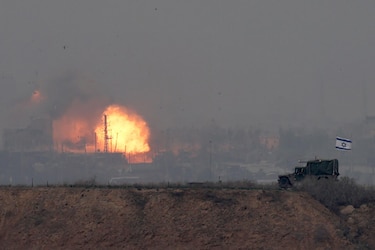 El Ejército israelí dice haber atacado docenas de objetivos en Jan Yunis