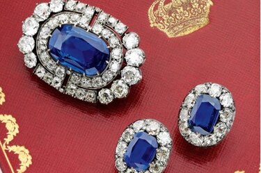 Joyas que pertenecieron a familia imperial rusa, vendidas por casi $900 mil  en subasta