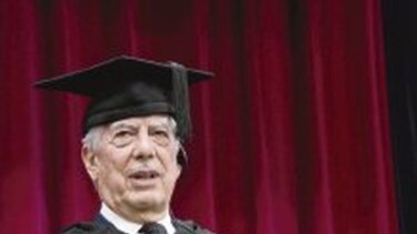 Honores a Vargas Llosa en Tokio