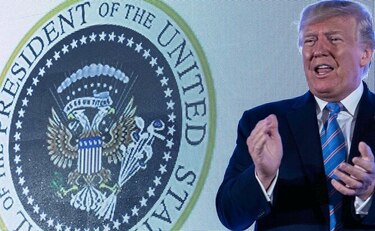 Águila bicéfala y golf, asombro en Estados Unidos por sello presidencial alterado
