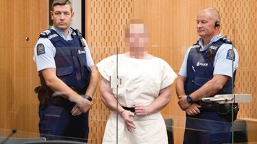 Australiano que mató a 49 fieles en Nueva Zelanda compareció en tribunal