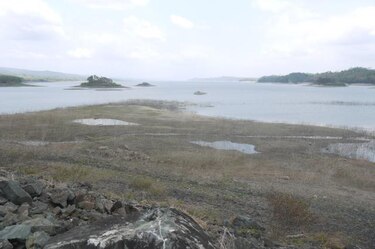 Disminuyen niveles de agua en el lago Bayano