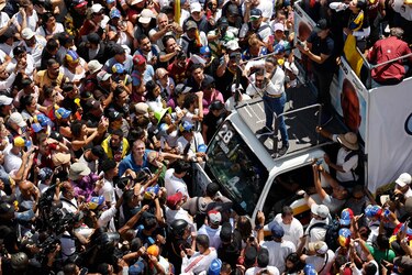 El opositor Capriles dice que Maduro insiste en ‘imponerse a punta del dolor de un pueblo’