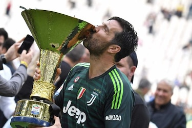 Alegría y lágrimas en el adiós de Juventus a Buffon