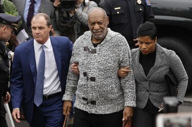 Corte Suprema de Pensilvania anula condena por delitos sexuales de Bill Cosby y autoriza su liberación