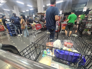 Panameños completan sus compras con las tarjetas de crédito
