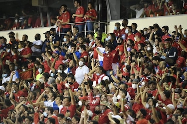 Panamá vuelve a remontar, doblega a El Salvador 2-1 en el Rommel Fernández