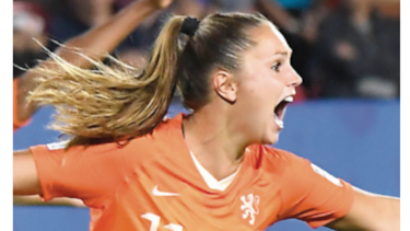 Holanda eliminó a Japón sobre la hora en el fútbol femenino