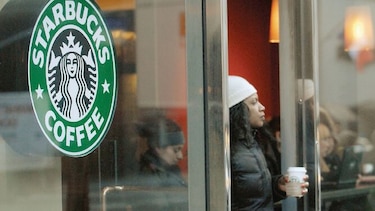 Starbucks paga a agricultores $20 millones