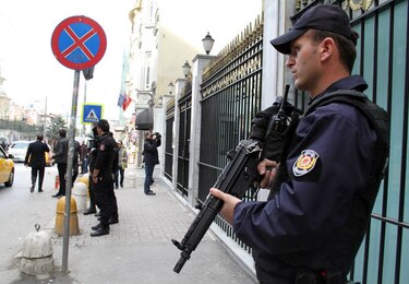 Pentágono evacúa a familiares de diplomáticos  y militares de Turquía